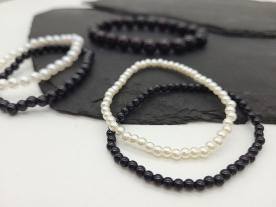 Kunstperlen Armbänder verschiedene Größen